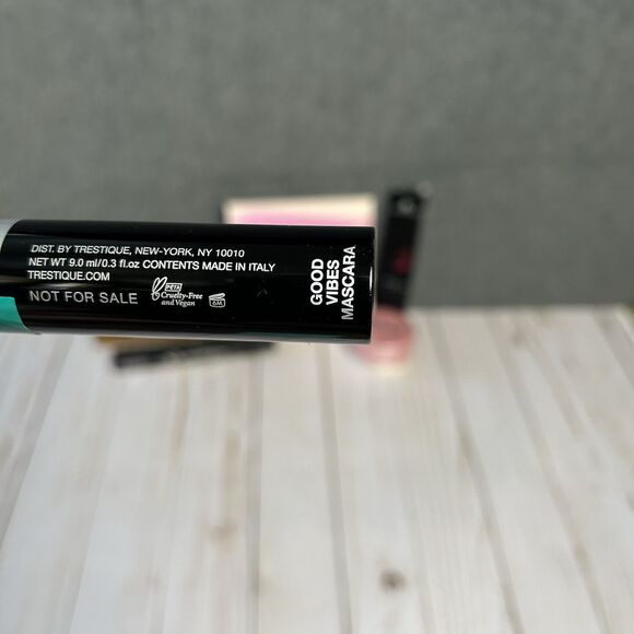 IPSY Boxycharm Lot Kat Von D Zoeva Beauty Vault trestique beautiful bakery (#10 - Picture 2 of 6